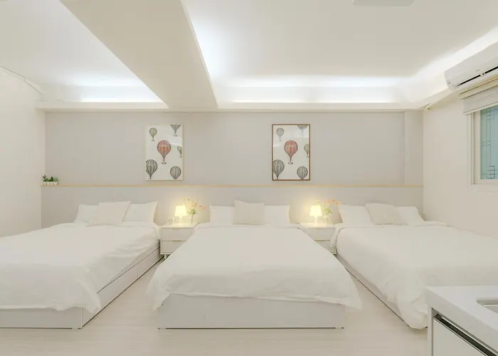 Dk House